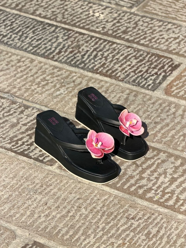 صندل لا انگشتی FLOWER لژ 8 سانت ترند سال